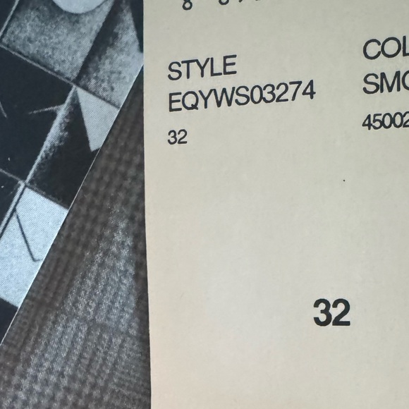 Quiksilver Tan subtle plaid AMPHIBIAN shorts-versatile for IN & OUT of the water - Picture 9 of 12